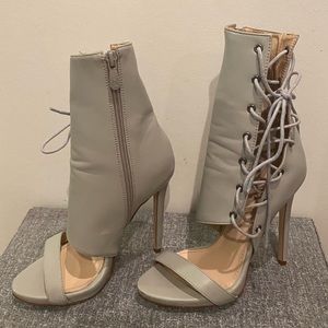 Grey booties 🌪 gray heels